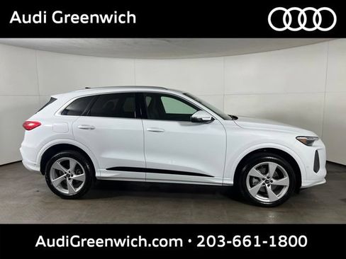 Used 2025 Audi Q5 Premium Plus w/ Premium Plus AWD/4WD image 8