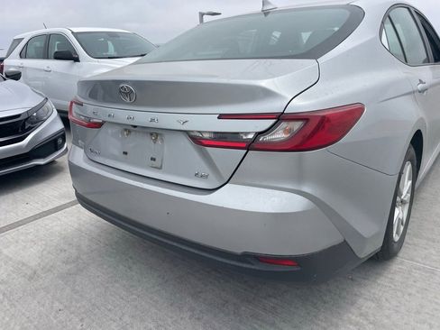 Used 2025 Toyota Camry LE FWD image 4