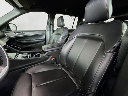 Used 2025 Jeep Grand Cherokee L Limited w/ Black Appearance Package AWD/4WD image 22