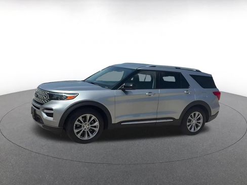 Used 2024 Ford Explorer Limited RWD image 8