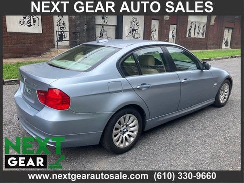 Used 2009 BMW 328i xDrive Sedan AWD/4WD image 3