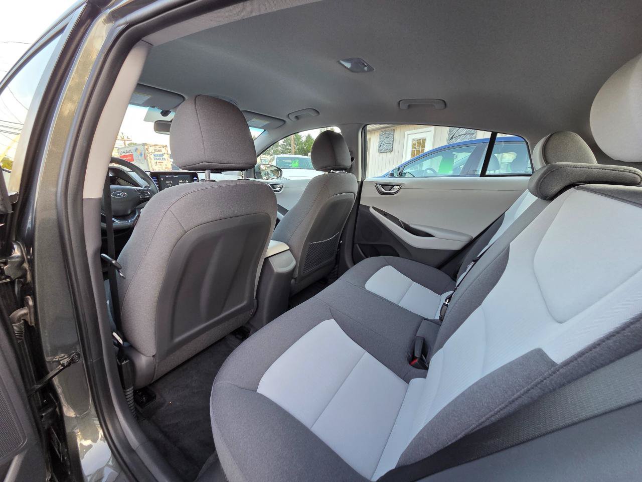 Used 2020 Hyundai Ioniq Blue FWD image 19