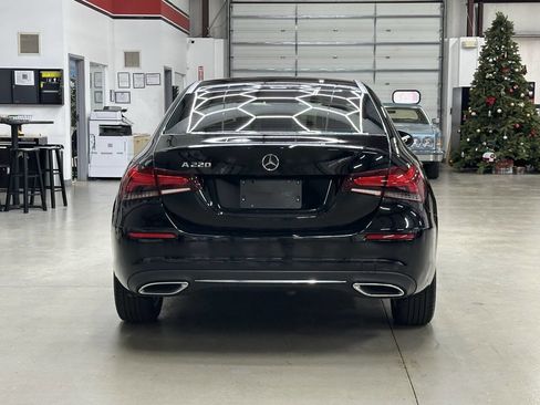 Used 2020 Mercedes-Benz A 220 A 220 4dr Sedan image 3