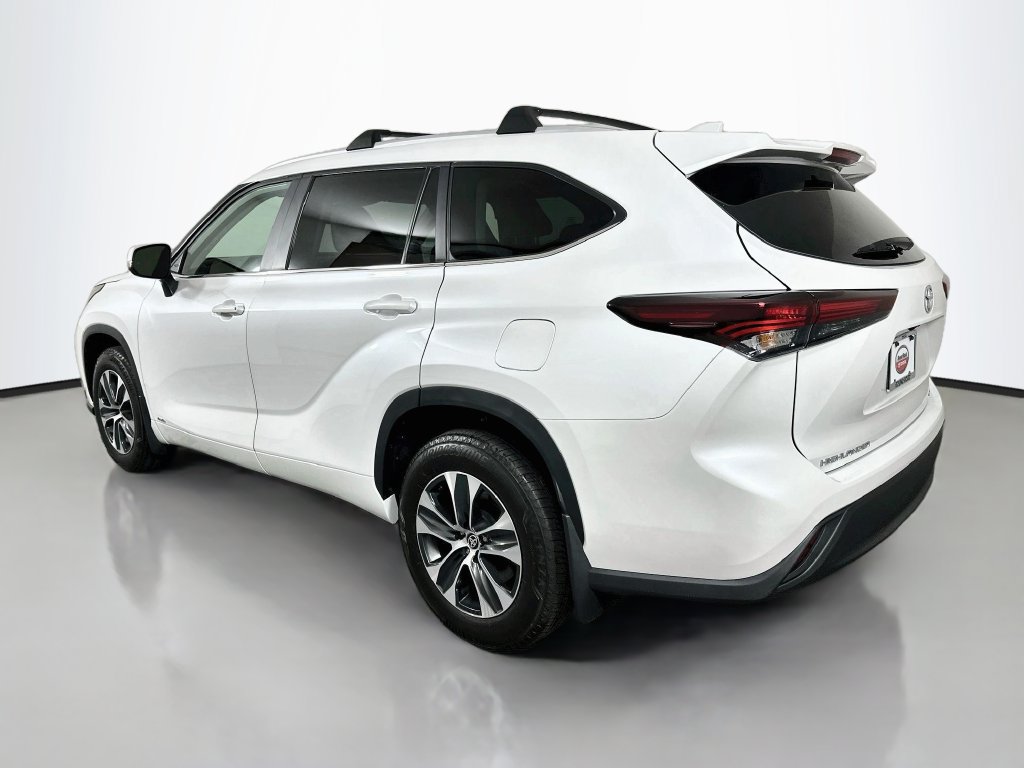 Used 2026 Toyota Highlander XLE AWD/4WD image 7