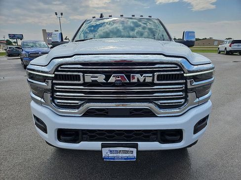Used 2026 RAM 2500 Laramie AWD/4WD image 12