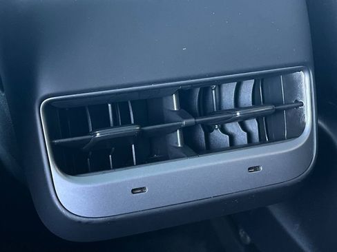 Used 2023 Tesla Model Y Performance image 16