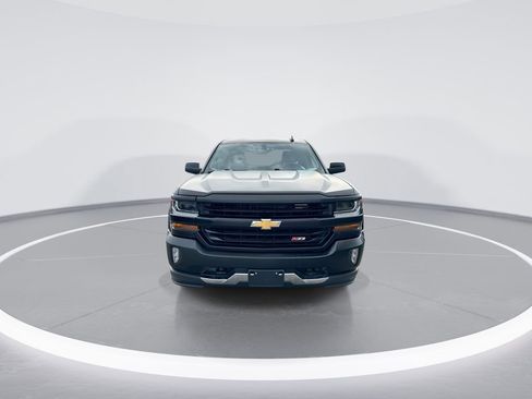 Used 2018 Chevrolet Silverado 1500 LT w/ All Star Edition AWD/4WD image 3
