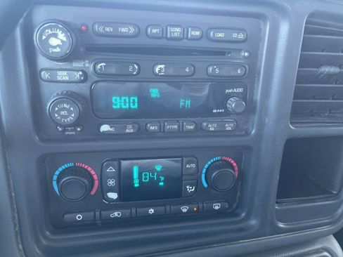 Used 2004 Chevrolet Avalanche Z71 w/ Sun And Sound Package image 14