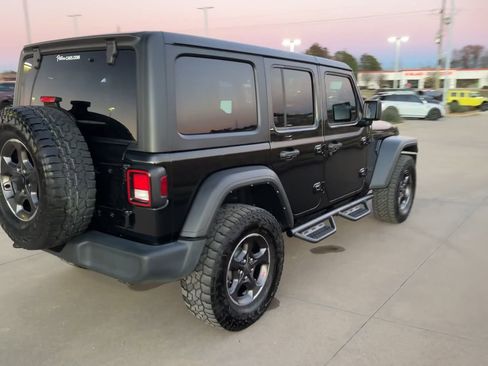Used 2022 Jeep Wrangler Unlimited Sport image 7