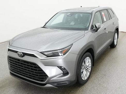 New 2026 Toyota Grand Highlander Platinum image 3