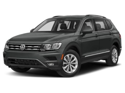 Used 2020 Volkswagen Tiguan SE image 1
