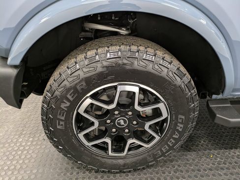 Used 2023 Ford Bronco Outer Banks image 7