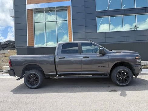 Used 2025 RAM 2500 Big Horn AWD/4WD image 2