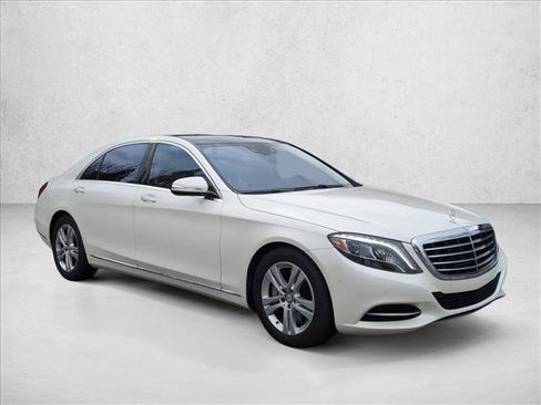 Used 2017 Mercedes-Benz S 550 Sedan image 3
