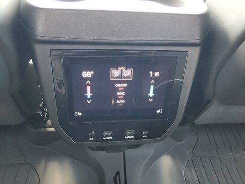 Used 2025 GMC Yukon XL AT4 Ultimate w/ LPO, Floor Liner Package AWD/4WD image 27