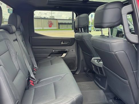 Used 2025 Toyota Tundra Limited AWD/4WD image 17