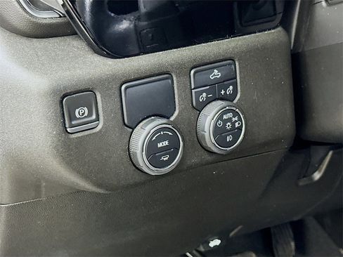 Used 2022 Chevrolet Silverado 1500 RST w/ Convenience Package II image 16