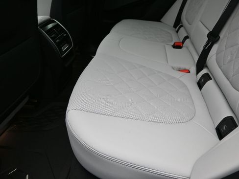 New 2026 BMW X5 sDrive40i image 16