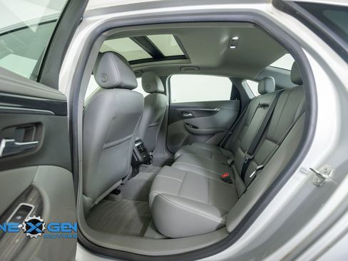 Used 2019 Chevrolet Impala LT w/ Sunroof and Spoiler Package FWD image 28