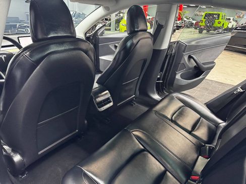 Used 2021 Tesla Model 3 Standard Range Plus image 41