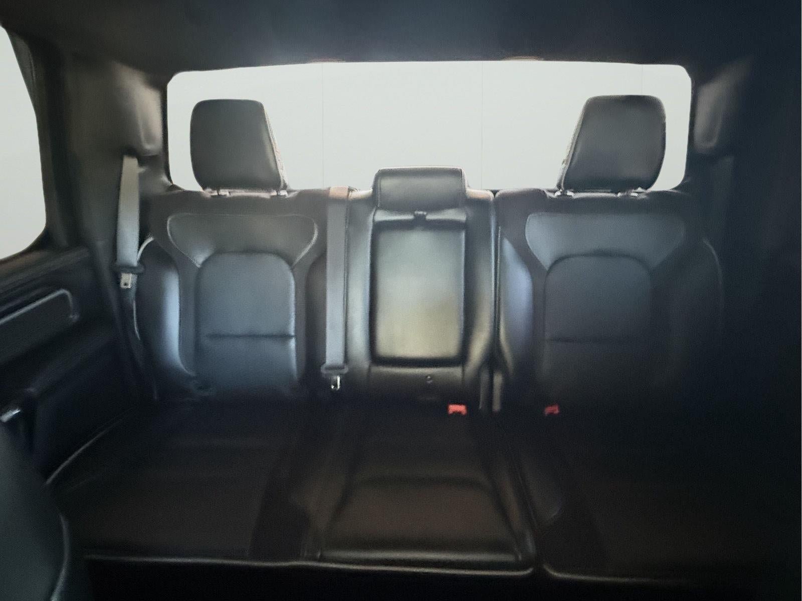 Used 2024 RAM 1500 Laramie AWD/4WD image 7