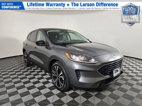 Used 2022 Ford Escape SE w/ SE Sport Appearance Package image 1