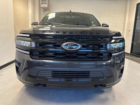 Used 2023 Ford Expedition Limited AWD/4WD image 41