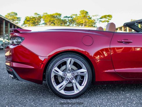 Used 2021 Chevrolet Camaro SS image 10