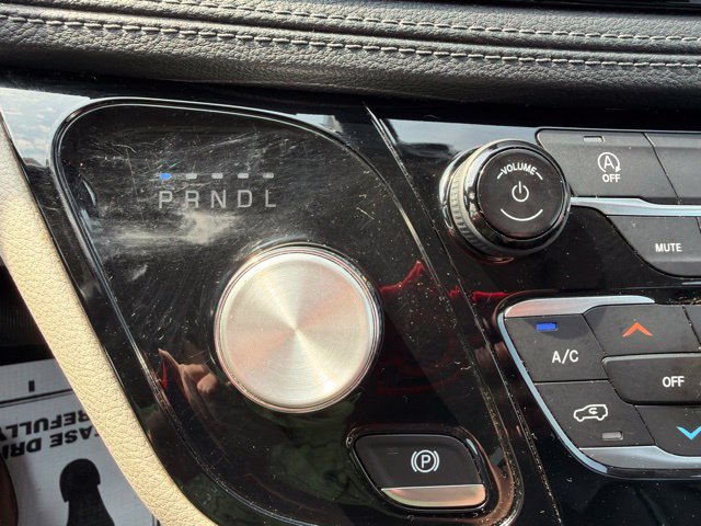 Used 2019 Chrysler Pacifica Limited FWD image 45