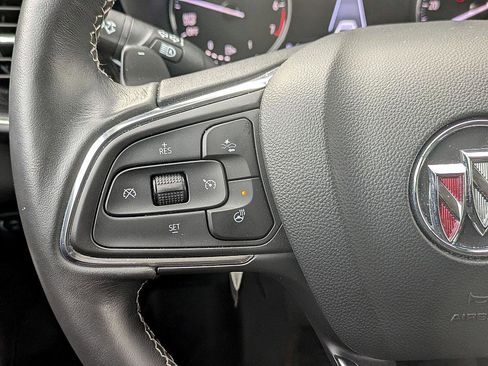 Used 2023 Buick Envision Essence image 17