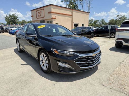 Used 2025 Chevrolet Malibu LT FWD image 3