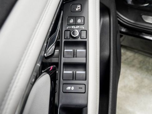 Used 2022 Land Rover Range Rover Evoque R-Dynamic SE AWD/4WD image 31