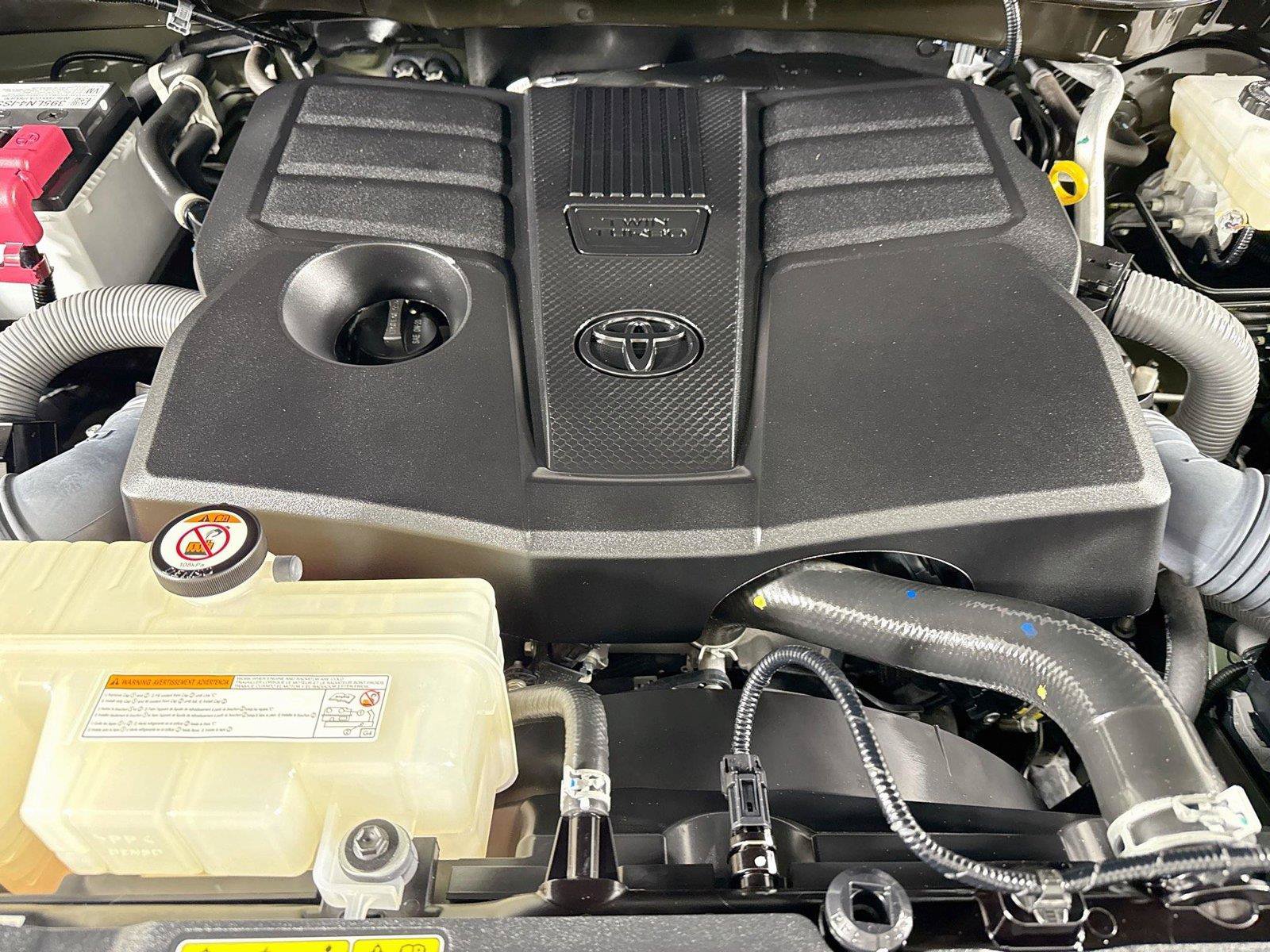 Used 2023 Toyota Tundra SR5 w/ SR5 Convenience Package AWD/4WD image 40