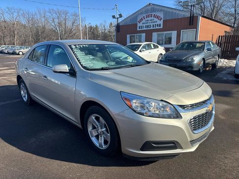 Used 2016 Chevrolet Malibu LT image 3