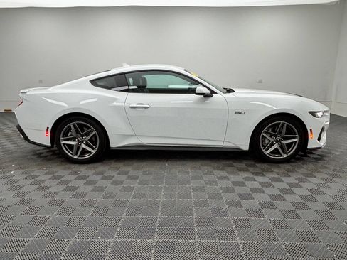 Used 2024 Ford Mustang GT Premium RWD image 6