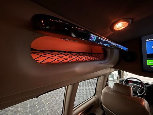 Used 2019 GMC Savana 2500 Extended w/ Enhanced Convenience Package image 25