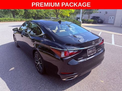 Certified 2023 Lexus ES 350 w/ Premium Package FWD image 6