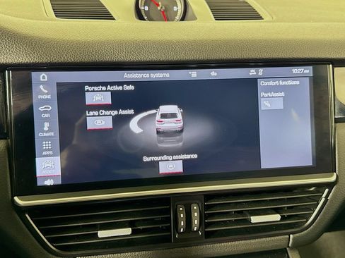 Used 2020 Porsche Cayenne AWD/4WD image 32