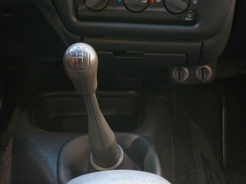 Used 2001 Chevrolet Blazer Xtreme w/ Preferred Equipment Group image 15