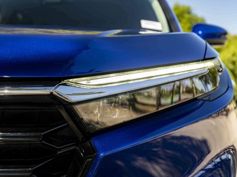 Used 2025 Honda CR-V EX-L image 11
