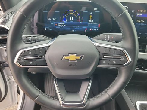Used 2026 Chevrolet Equinox LT FWD image 17