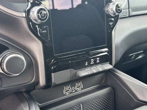 New 2026 RAM 1500 4x4 Crew Cab image 23