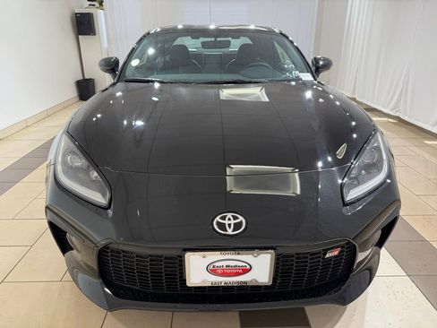 New 2025 Toyota GR86 Premium image 8