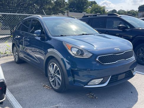 Used 2018 Kia Niro Touring FWD image 1
