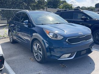 Used 2018 Kia Niro Touring FWD video 1