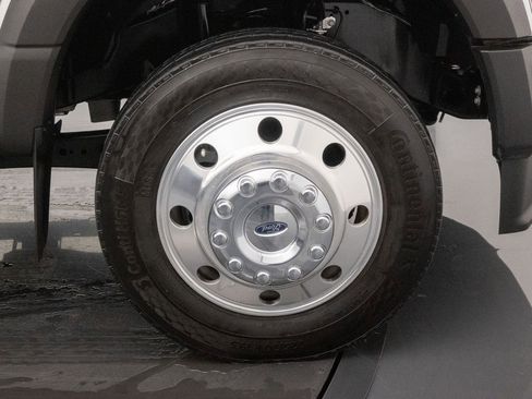 Used 2024 Ford F550 2WD Crew Cab Super Duty w/ XLT Value Package image 20