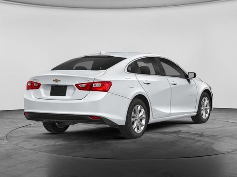 Used 2024 Chevrolet Malibu LT FWD image 2