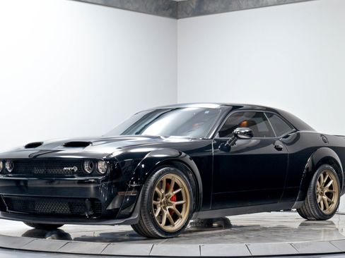 Used 2023 Dodge Challenger SRT Hellcat RWD image 2