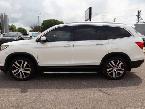 Used 2017 Honda Pilot Elite image 8
