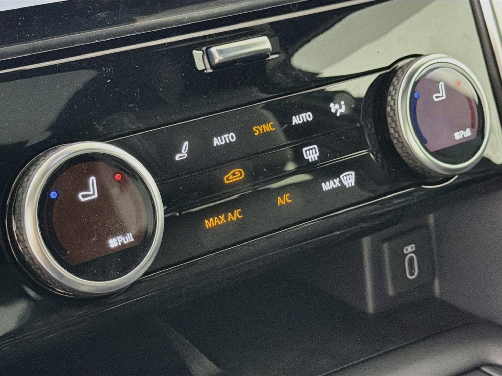 New 2026 Land Rover Discovery S AWD/4WD image 21